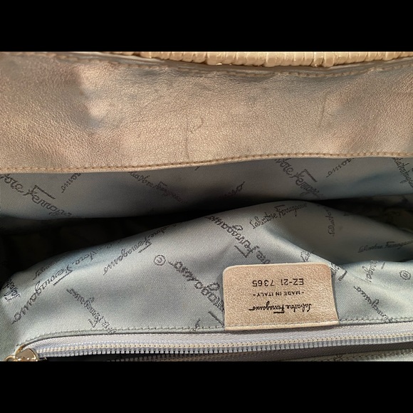 Salvatore Ferragamo Unique Nautical Bag - Picture 4 of 11